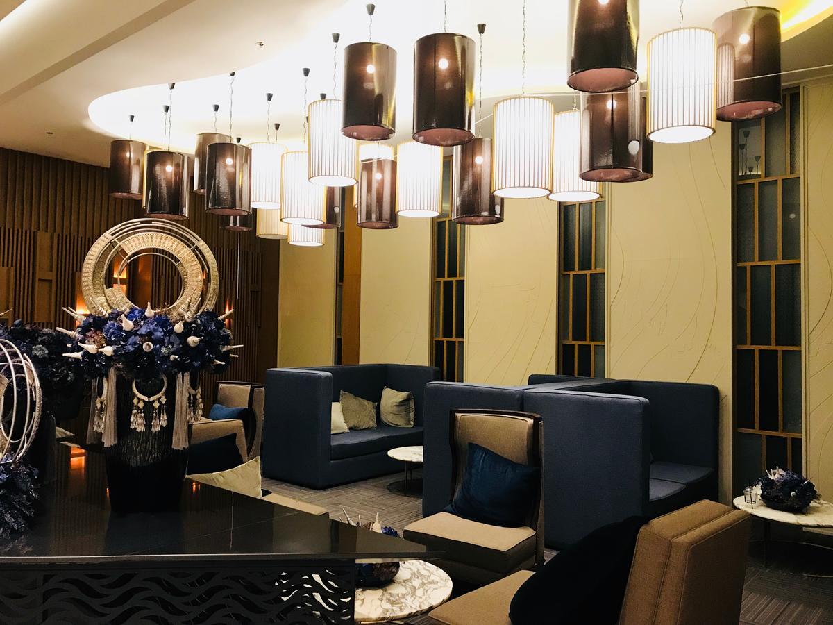 Astra Suites Central Чиангмай Екстериор снимка
