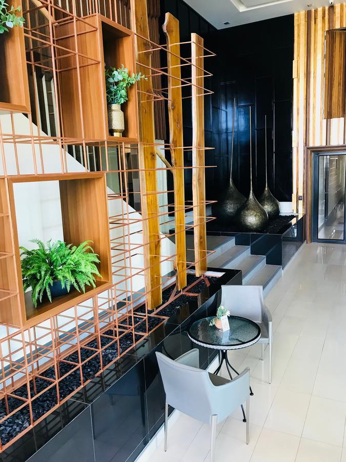 Astra Suites Central Чиангмай Екстериор снимка