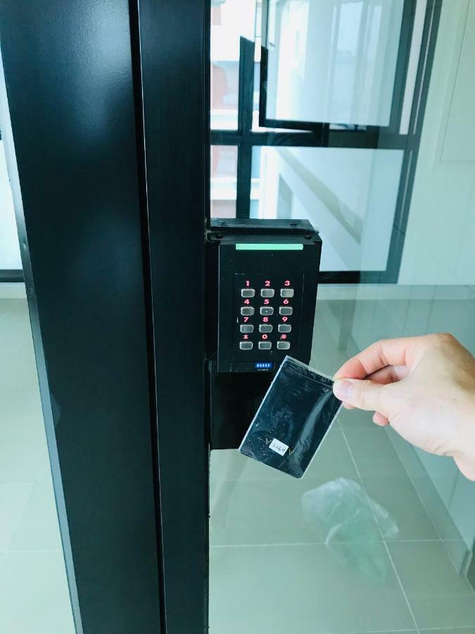 Astra Suites Central Чиангмай Екстериор снимка